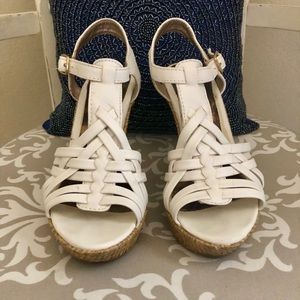 Qupid white wedge sandal